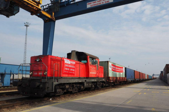Первый контейнерный поезд прибыл из китайского города Сиань